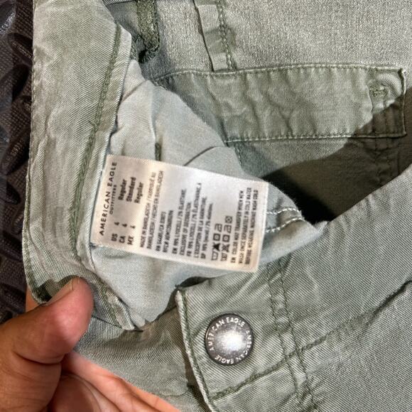 American Eagle Stretch Wide Leg Cargo Washed Green Casual Pants Women’s Size 4 - Picture 4 of 7